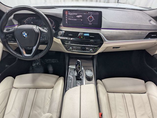 View vehicle photo 6