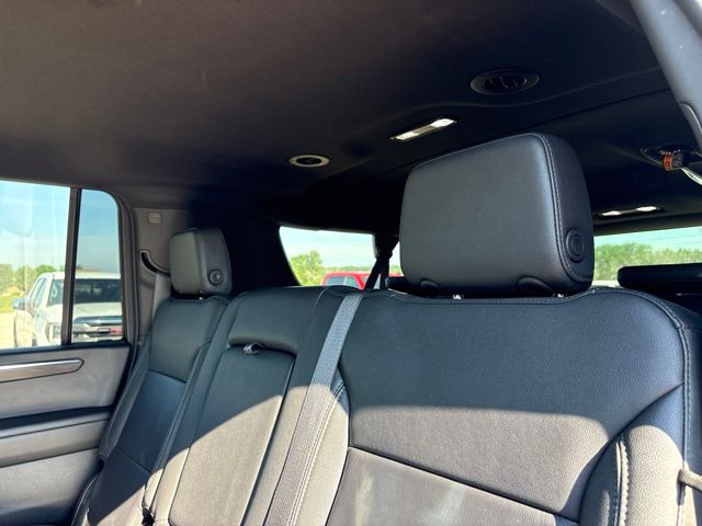 Used 2025 Chevrolet Suburban SUV