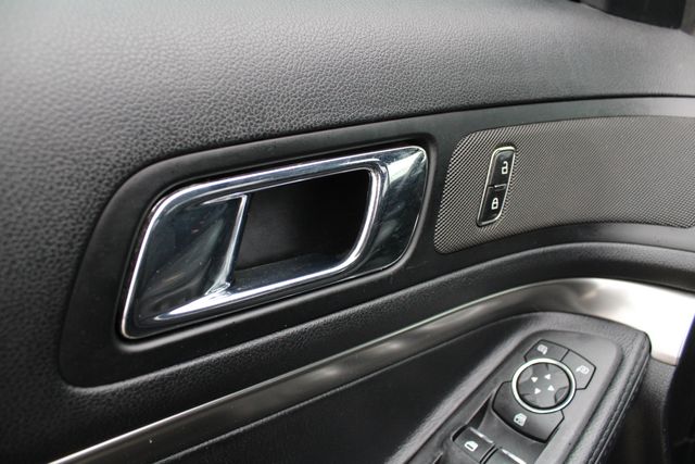 Used 2018 Black Ford Base image 6