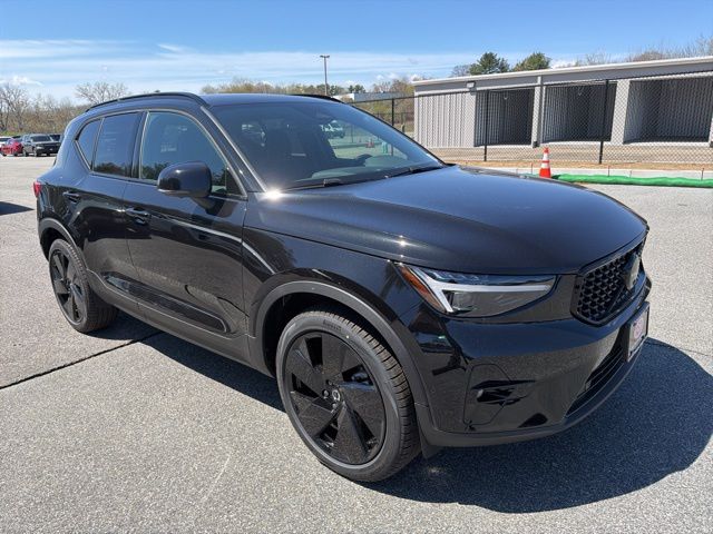 2026 Volvo XC40 B5 Ultra Black Edition