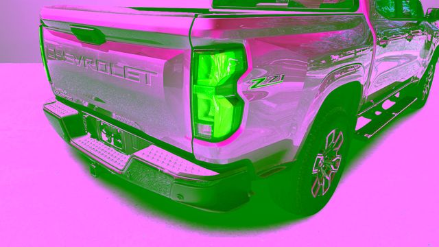 Used 2024 Gray Chevrolet Z71 image 34