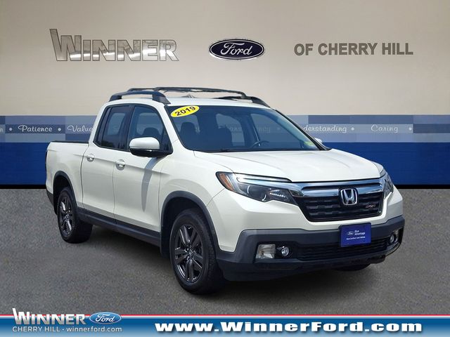 White 2019 Honda Ridgeline Sport AWD Pickup Truck All-Wheel Drive 6-Speed Automatic