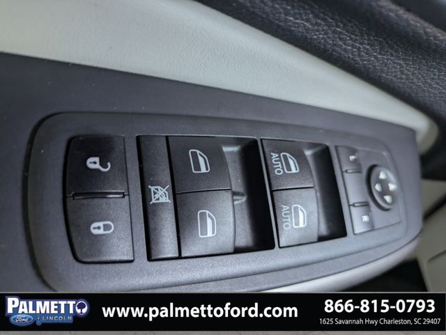 used 2020 Jeep Cherokee car, priced at $21,469