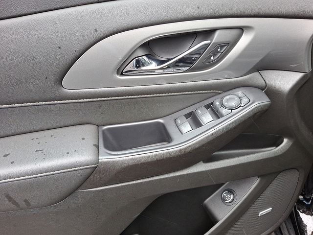 2022 Chevrolet Traverse LT Leather photo