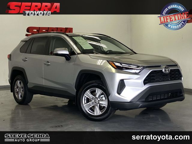 2025 Toyota RAV4 XLE FWD