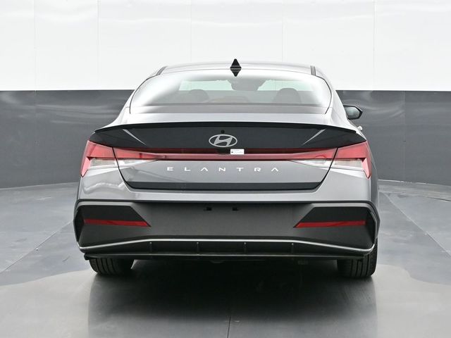 2025 Hyundai Elantra SEL 6