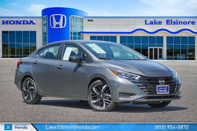 2024 Nissan Versa SR FWD