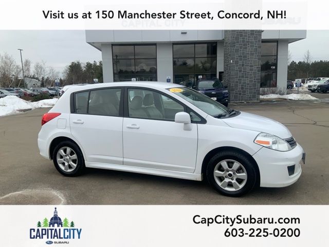2011 Nissan Versa 1.8 SL Hatchback