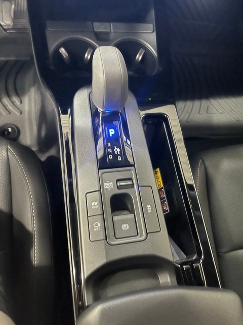 2025 Toyota Prius XLE photo