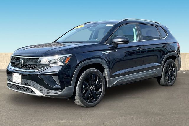 2023 Volkswagen Taos SE 4Motion