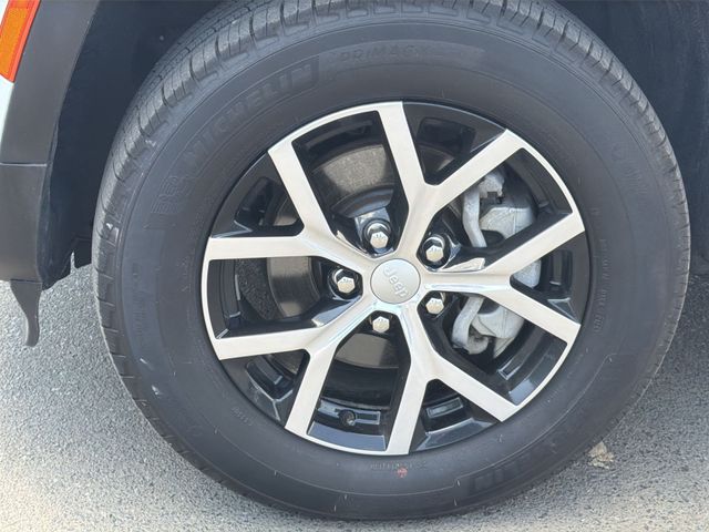 Used 2025 White Jeep Limited image 16