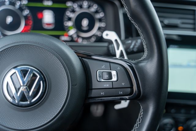 2019 Volkswagen Golf R DCC & Navigation 4Motion 26