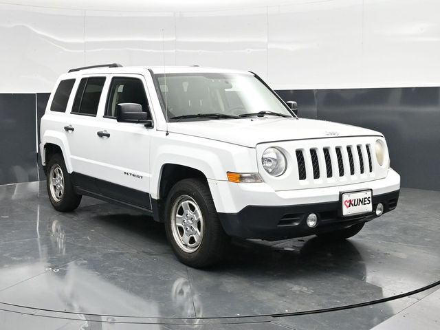 Bright White Clearcoat 2015 Jeep Patriot Sport SUV / Crossover Front-Wheel Drive 5-Speed Manual