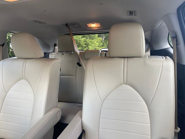 Used 2025 Toyota Highlander SUV
