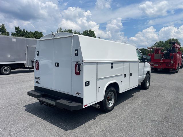 2025 Ford E-Series E-350 SD