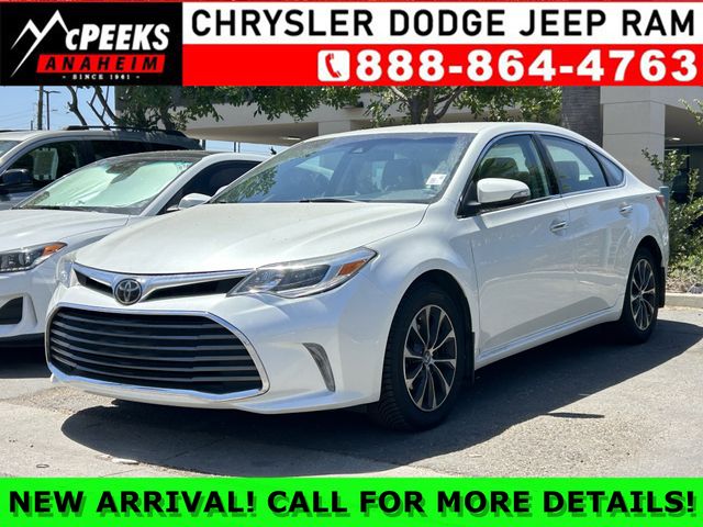 White (Blizzard Pearl) 2017 Toyota Avalon XLE Sedan Front-Wheel Drive 6-Speed Automatic