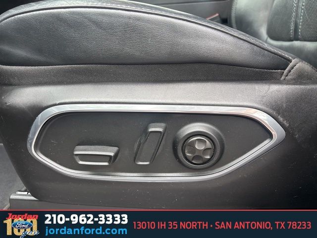 Used Car 2022 Jeep Wagoneer  Series Iii For Sale Under $50,000 In San Antonio, Texas