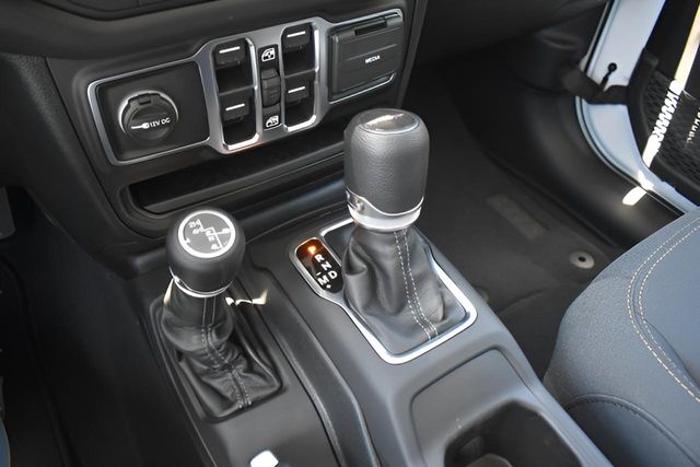 New Car 2025 Jeep Gladiator  Sport S For Sale Under $40,000 In Austin, Texas