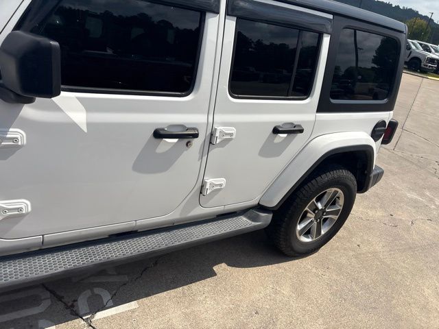 Used 2018 White Jeep Unlimited Sahara image 7
