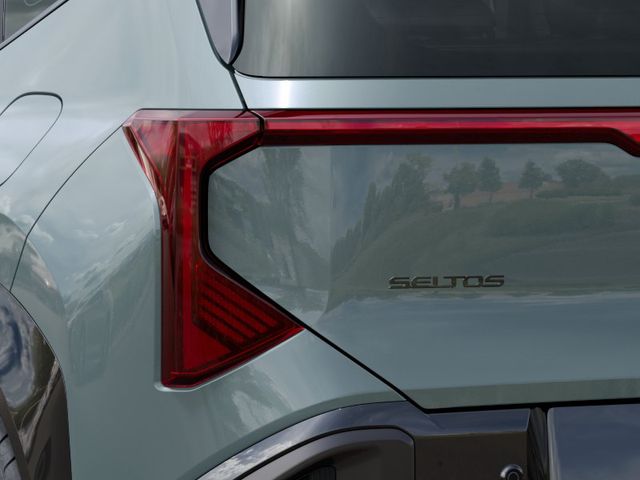 New 2027 Green Kia X-Line S image 11