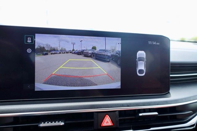 View vehicle photo 6