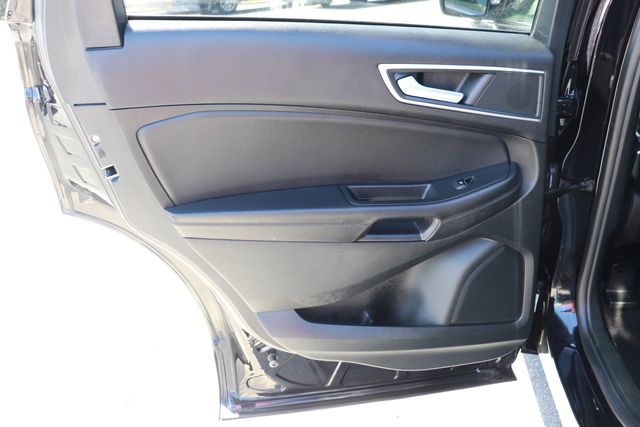 2024 Ford Edge SEL photo