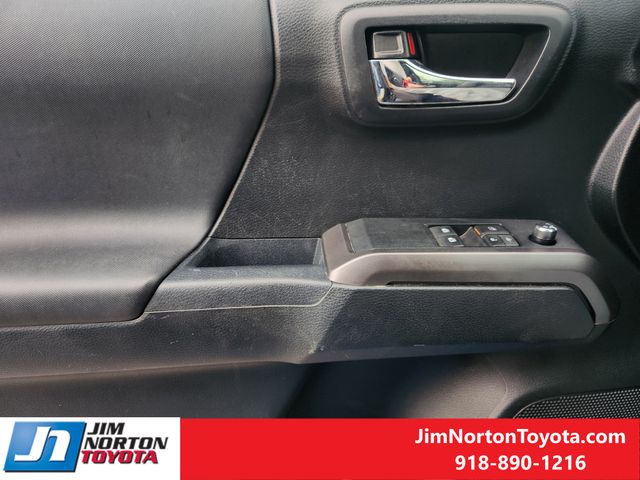 Used 2017 Toyota Tacoma Truck