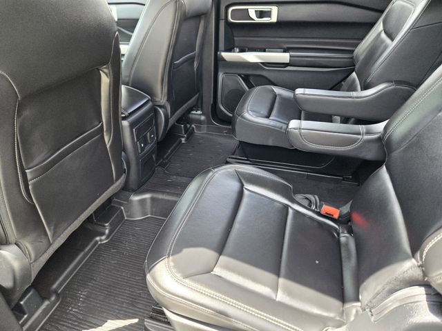 2023 Agate Black Metallic Ford Explorer XLT RWD SUV