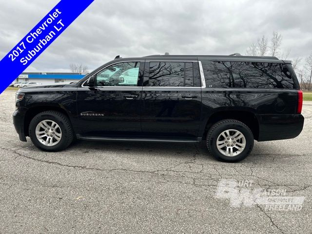 2017 Chevrolet Suburban LT 2