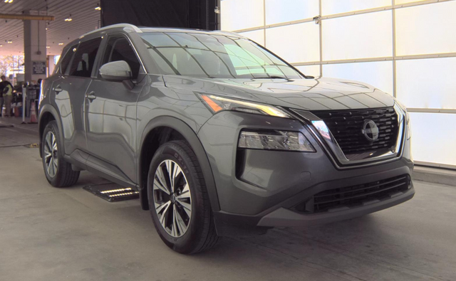 View vehicle photo 3