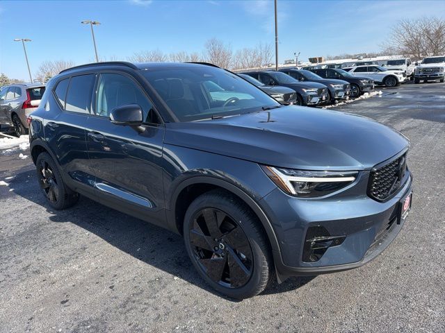 2026 Volvo XC40 B5 Ultra Black Edition