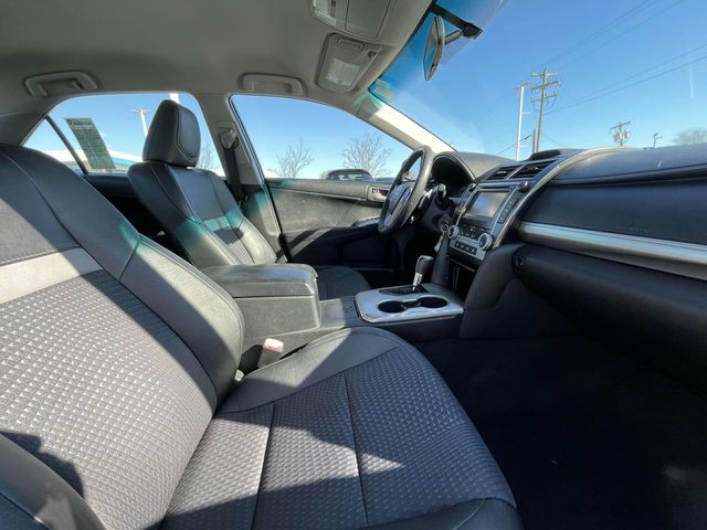 2012 Toyota Camry SE 13