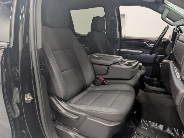 Used 2023 Black GMC Elevation image 27