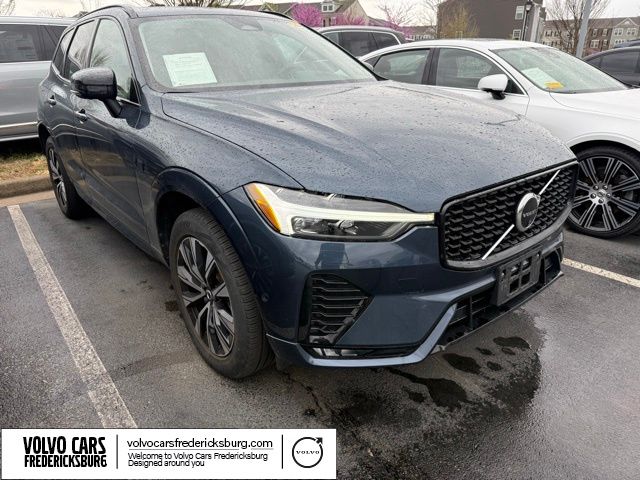 2024 Volvo XC60 B5 Plus Dark Theme AWD