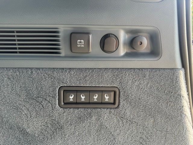 Used 2022 Black Jeep Series III image 9
