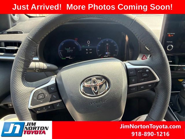 Used 2026 Toyota Sienna Van
