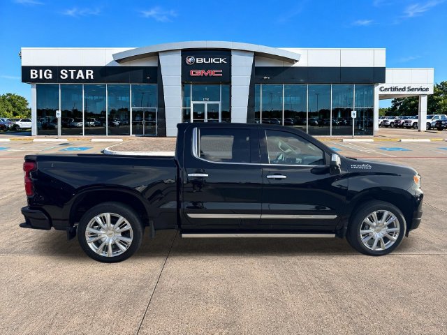 2025 Chevrolet Silverado 1500 High Country - 3