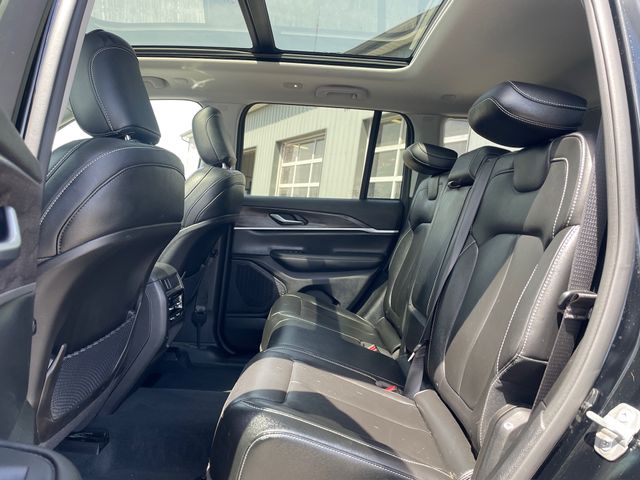 2023 Jeep Grand Cherokee Limited - Diamond Black Crystal Pearlcoat exterior view 12