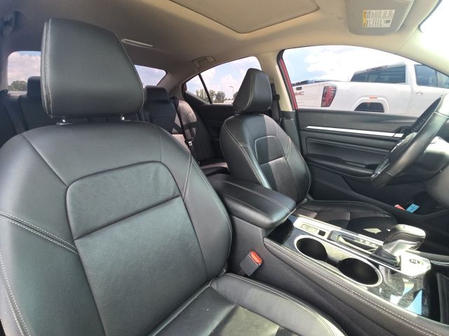 2023 Nissan Altima 2.5 SL:B01854