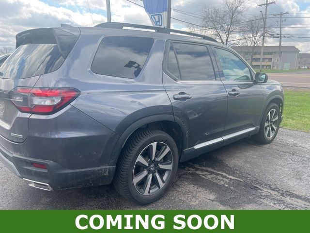 Gray (Modern Steel Metallic) 2025 Honda Pilot Touring AWD SUV / Crossover All-Wheel Drive Automatic
