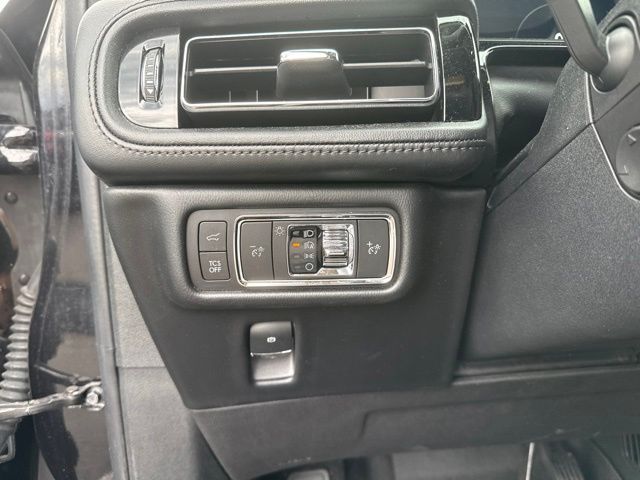 Used 2022 Black Lincoln Standard image 15
