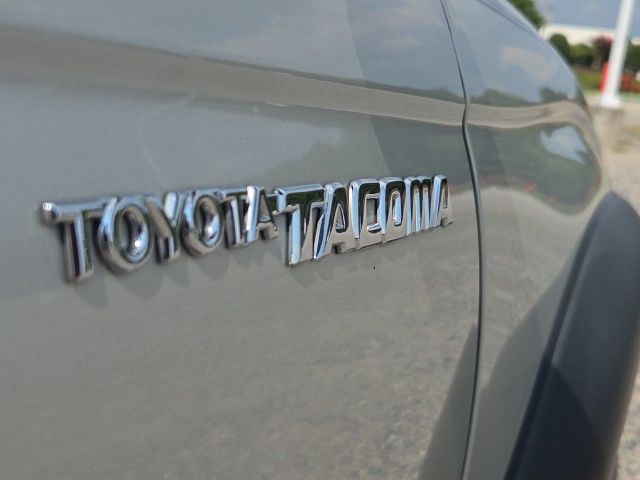 Used 2004 Toyota Tacoma Truck
