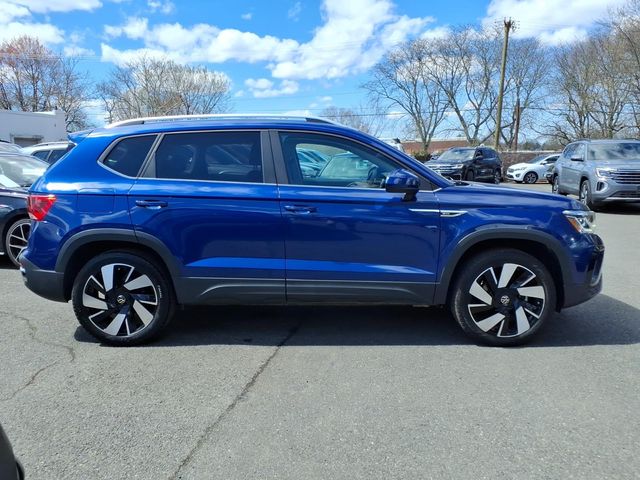 2023 Volkswagen Taos - Image 9