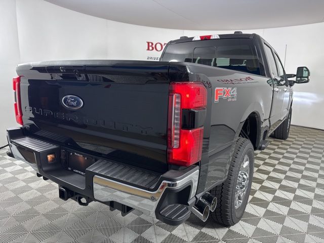 2025 Agate Black Metallic Ford Super Duty F-250 SRW Lariat 4X4 Truck