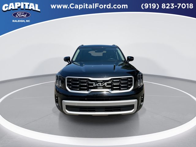Used 2025 Black Kia S image 3