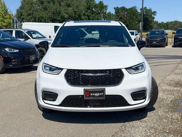 new 2026 Chrysler Pacifica car, priced at $52,740