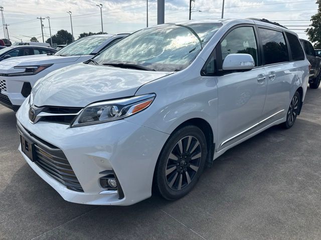 2019 Toyota Sienna Limited Premium 7-Passenger FWD