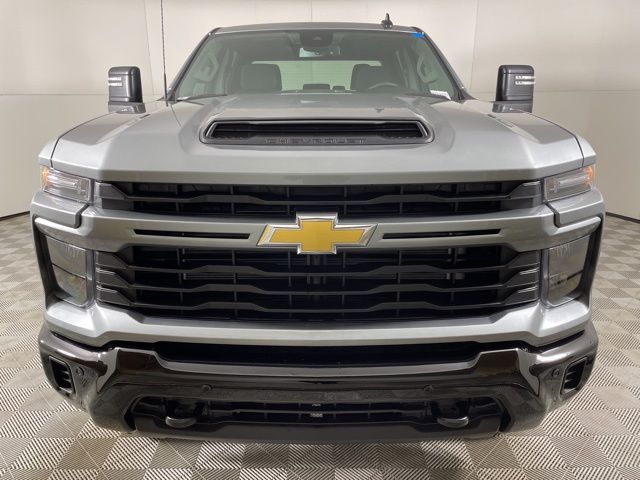 2025 Chevrolet Silverado 2500HD Custom 3