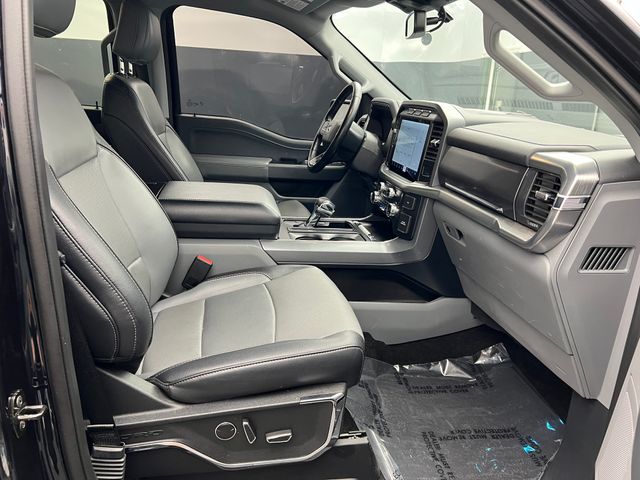 2021 Agate Black Metallic Ford F-150 Lariat 4X4 Truck