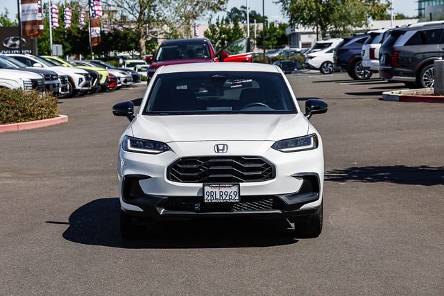 View vehicle photo 7